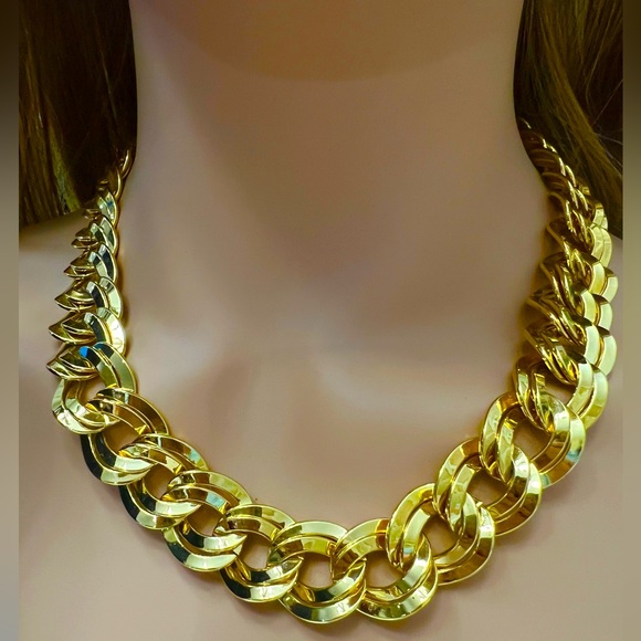 Vintage Jewelry - Vintage 1980s double link gold tone necklace, EUC